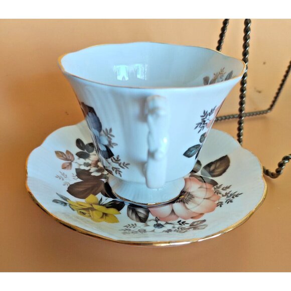 Royal Albert Footed Teacup And Saucer Set Pastel Roses And Nasturtiums - England - Picture 8 of 13